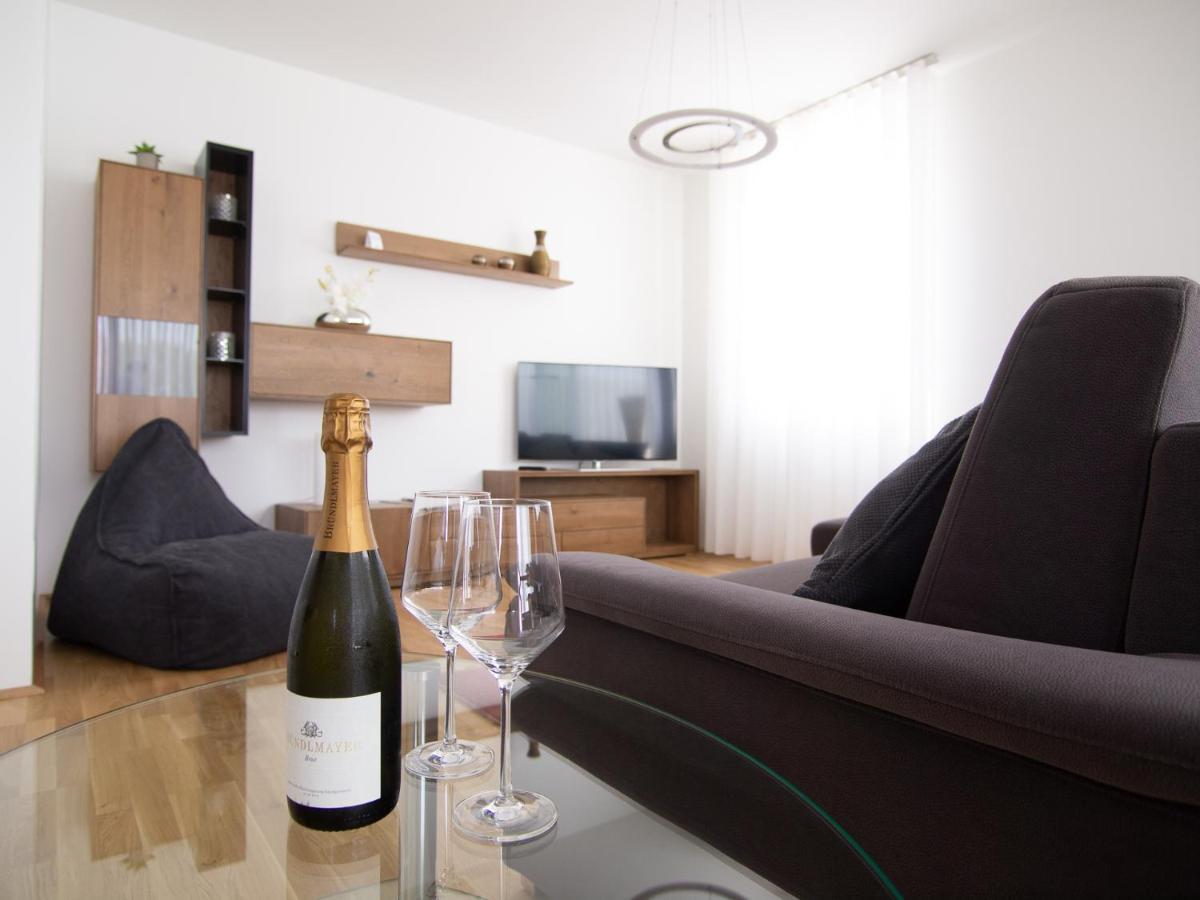 Rooftop Tulln Operated By Revliving تولين المظهر الخارجي الصورة